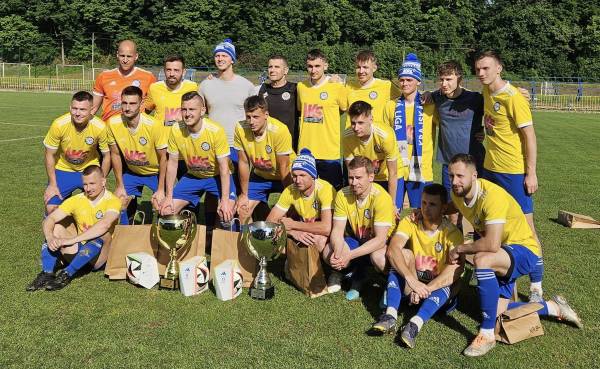 Cennú trofej víťaza KFL si z Rožňavy odviezli futbalisti Spartaka Medzev