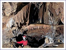 Krásnohorská jaskyna ovplýva viacerými unikátmi. O.i. i Heliktitovým dómom. Foto: RNDr. J. Stankovič