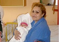 Malá Viktória sa narodila mamičke Gunárovej v rožňavskej nemocnici ako prvé tohtoročné dieťa 