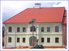 Budova Osvetového centra vyšehrádskej kultúry Jelšava pred kolaudáciou