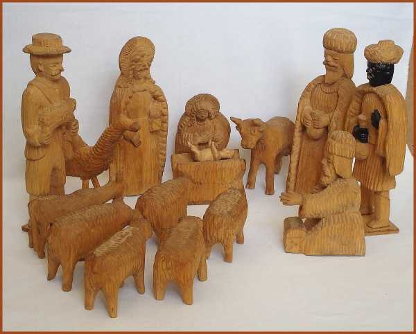 Drevený betlehem rómskeho rezbára Dezidera Fertőa z Gemerskej Vsi * Predmet mesiaca december