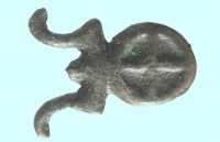 Unikátny bronzový závesok typu Včelince – Nagyhángos predmetom mesiaca november