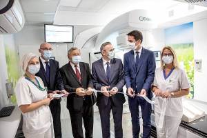 Rimavskosobotská nemocnica má nový lineárny urýchľovač