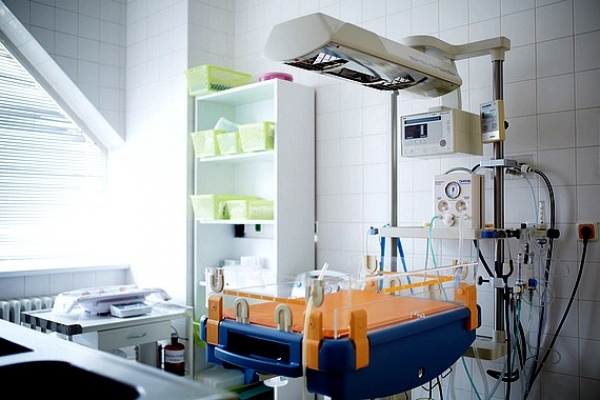 V rimavskosobotskej nemocnici sa vlani narodilo vyše 1200 detí, počet pôrodov stúpol