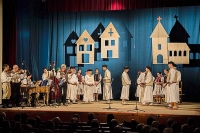 Folklórne Vianoce 2017 pohladili duše a rozohriali srdiečka divákov v Revúcej