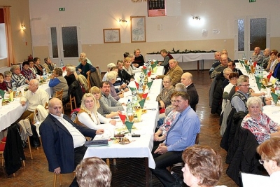 Seniori z Rakovnice na predvianočnom stretnutí vyjadrili úprimný vzťah k blížiacim sa najkrajším sviatkom roka