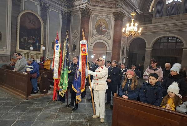 V jelšavskom rímsko-katolíckom kostole svätého Petra a Pavla sa uskutočnila omša pri spomienke na svätú Barboru aj s baníkmi