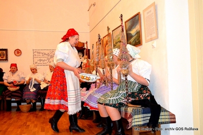 Rejdovskie priadky mnohým účastníkom folklórneho večera pohladili dušu