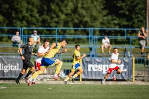 Zo sobotného futbalu MFK Rožňava - PWG Sokol Ľubotice 0:5.