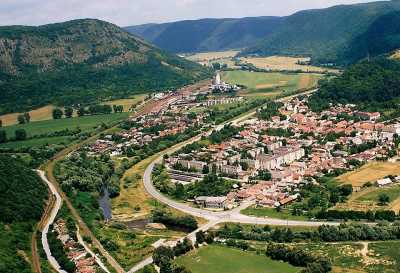 Obec Plešivec