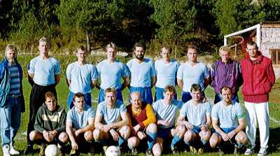 Horný rad zľava: tréner Štefan Gazdík, Marián Adam, Marián Ondrej, Stanislav Joščák, Miroslav Plačko, Štefan Dovec, Zdenko Muller, Stanislav Drábik, Peter Bolaček. Dolný rad zľava: Jaroslav Plačko, Maroš Dovec, Ján Keršák, Jaroslav Hajči, Gustáv Keršák, Gejza Valentko, kapitán Marián Černaj.
