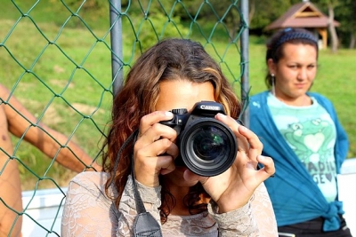 FOTOROMA je medzinárodný, slovensko-nórsky projekt pre talentovanú rómsku mládež