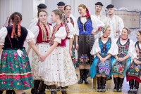 Krojovaná fašiangová veselica opäť ukázala, že folklór v Revúcej stále žije a má svoju tradíciu a ľudí, ktorí ho milujú