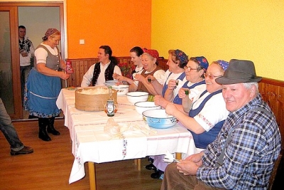 V programe U nás taká obyčaj... uvedú Bistränskia páraški