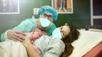 V rožňavskej nemocnici môže byť s budúcou mamičkou pri pôrode už aj otecko